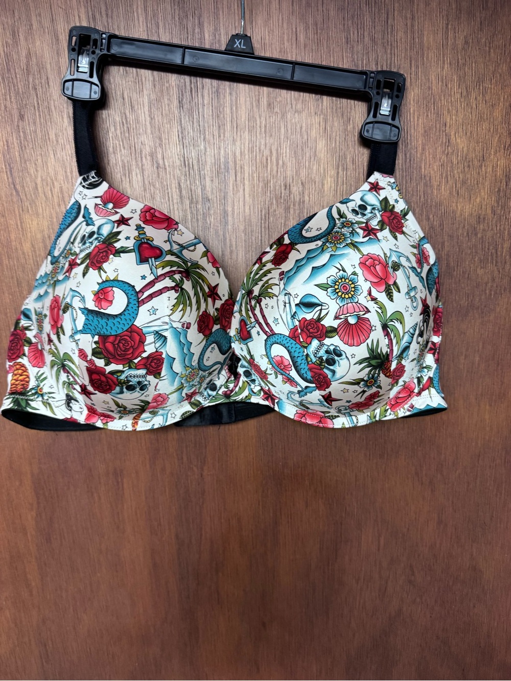 Lot of 4 Women’s Bra - size 44DD - Torrid and Cacique